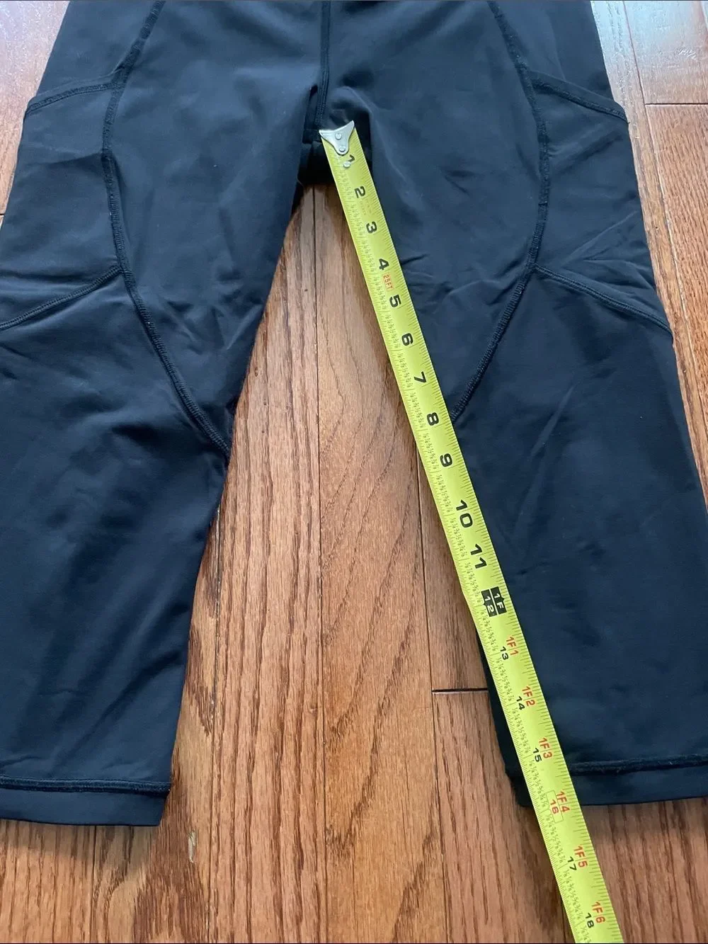 Lululemon Black Cropped Leggings Women’s Sz 6
